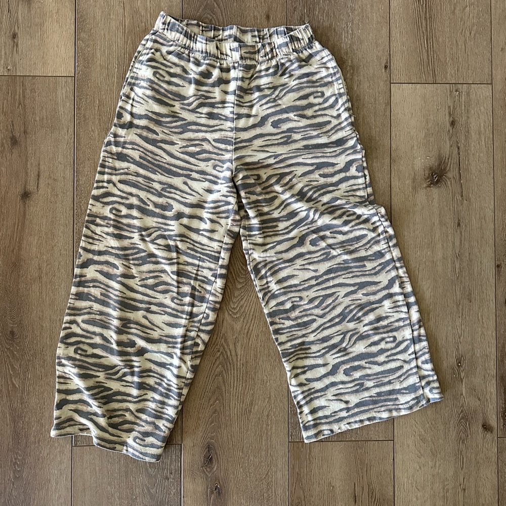 Ascot & Hart Zebra Crop Lounge Pants
